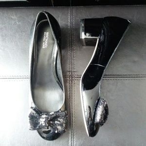 Michael Kors Paris Mid Pump